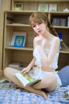 高潮爽到爆的喷水女主播视频